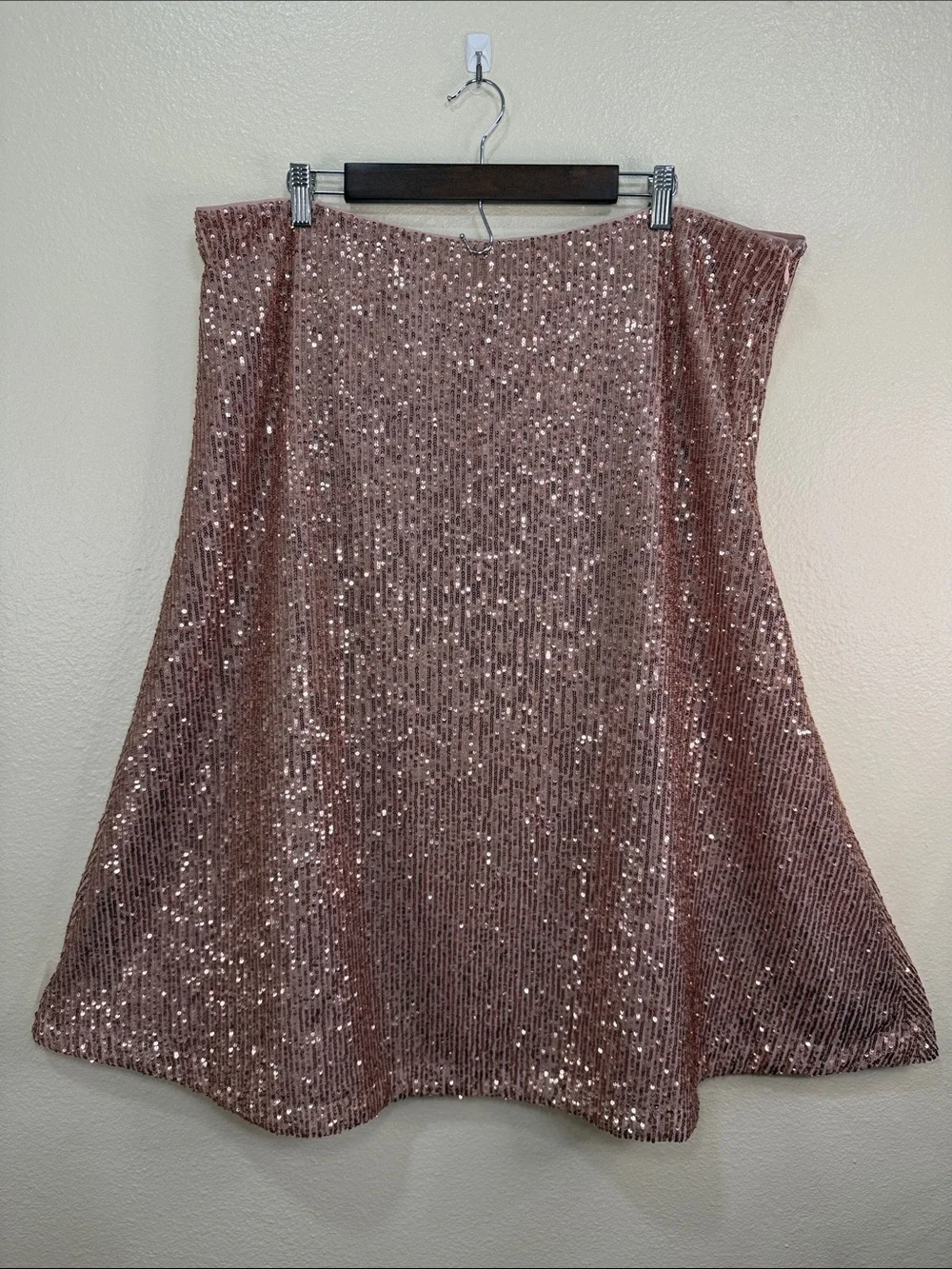 LOFT Plus Pink Sequin Skirt in‎ Rose Gold Size 16 Y2K Style
